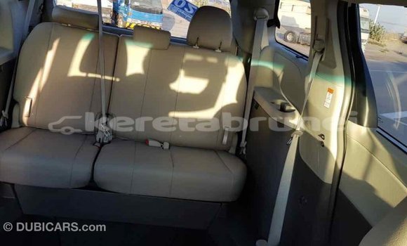 Buy Import Toyota Sienna White Car in Import - Dubai in Belait Buy Import Toyota Sienna White Car in Import - Dubai in Belait