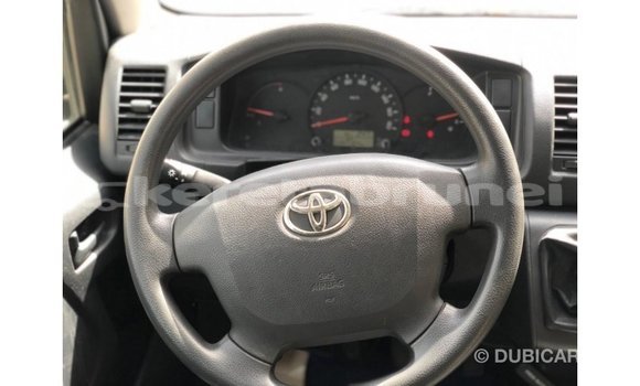 Buy Import Toyota Hiace White Car in Import - Dubai in Belait Buy Import Toyota Hiace White Car in Import - Dubai in Belait