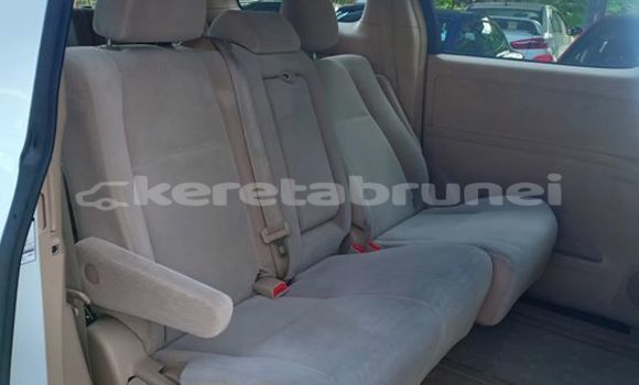 Buy Used Toyota Vellfire White Car in Bandar Seri Begawan in Brunei-Muara Buy Used Toyota Vellfire White Car in Bandar Seri Begawan in Brunei-Muara