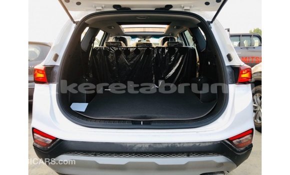 Buy Import Hyundai Santa Fe White Car in Import - Dubai in Belait Buy Import Hyundai Santa Fe White Car in Import - Dubai in Belait