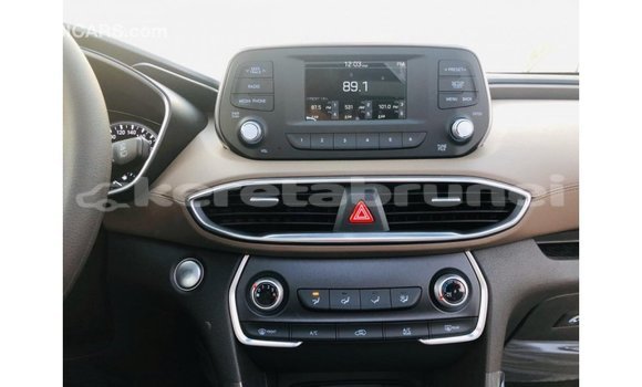 Buy Import Hyundai Santa Fe White Car in Import - Dubai in Belait Buy Import Hyundai Santa Fe White Car in Import - Dubai in Belait