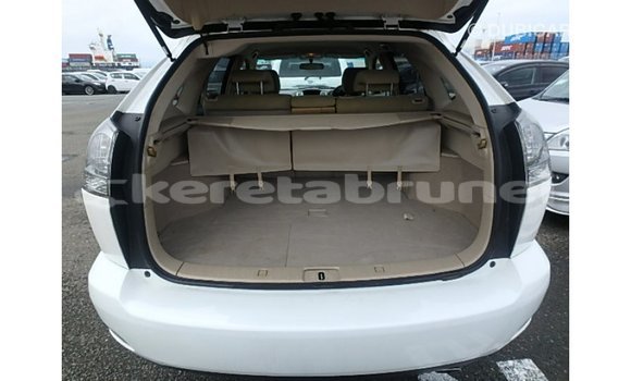 Buy Import Toyota Harrier White Car in Import - Dubai in Belait Buy Import Toyota Harrier White Car in Import - Dubai in Belait