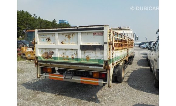 Buy Import Isuzu Rodeo White Car in Import - Dubai in Belait Buy Import Isuzu Rodeo White Car in Import - Dubai in Belait