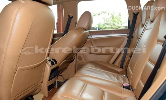 Buy Import Porsche Cayenne Green Car in Import - Dubai in Belait Buy Import Porsche Cayenne Green Car in Import - Dubai in Belait