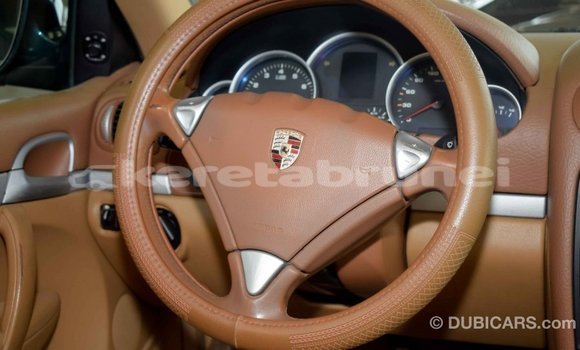 Buy Import Porsche Cayenne Green Car in Import - Dubai in Belait Buy Import Porsche Cayenne Green Car in Import - Dubai in Belait