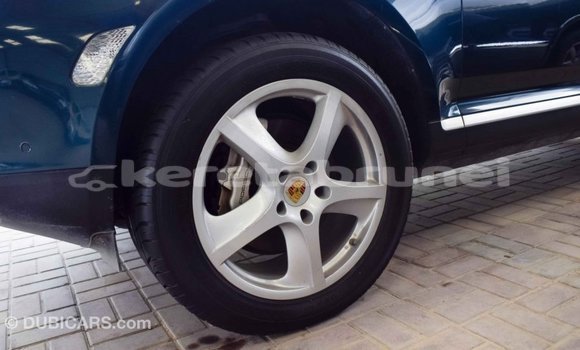 Buy Import Porsche Cayenne Green Car in Import - Dubai in Belait