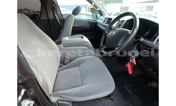 Buy Import Toyota Hiace Other Car in Import - Dubai in Belait Buy Import Toyota Hiace Other Car in Import - Dubai in Belait