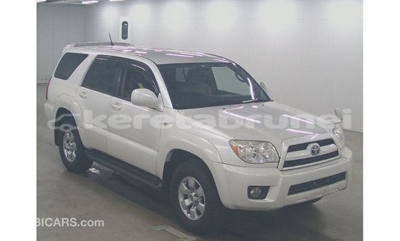 Buy Import Toyota Hilux White Car in Import - Dubai in Belait Buy Import Toyota Hilux White Car in Import - Dubai in Belait
