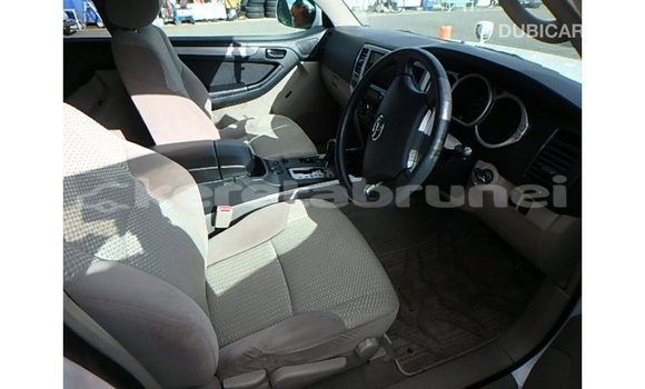 Buy Import Toyota Hilux White Car in Import - Dubai in Belait Buy Import Toyota Hilux White Car in Import - Dubai in Belait