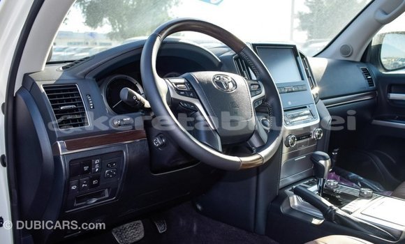 Buy Import Toyota Land Cruiser White Car in Import - Dubai in Belait Buy Import Toyota Land Cruiser White Car in Import - Dubai in Belait
