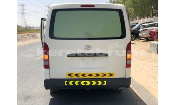 Buy Import Toyota Hiace White Car in Import - Dubai in Belait Buy Import Toyota Hiace White Car in Import - Dubai in Belait