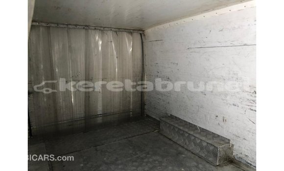 Buy Import Toyota Hiace White Car in Import - Dubai in Belait Buy Import Toyota Hiace White Car in Import - Dubai in Belait