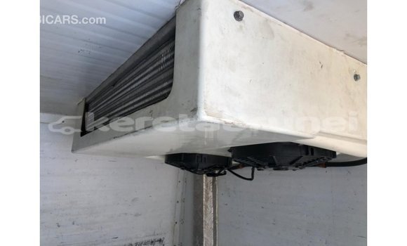 Buy Import Toyota Hiace White Car in Import - Dubai in Belait Buy Import Toyota Hiace White Car in Import - Dubai in Belait