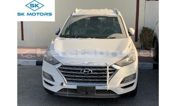 Buy Import Hyundai Tucson White Car in Import - Dubai in Belait