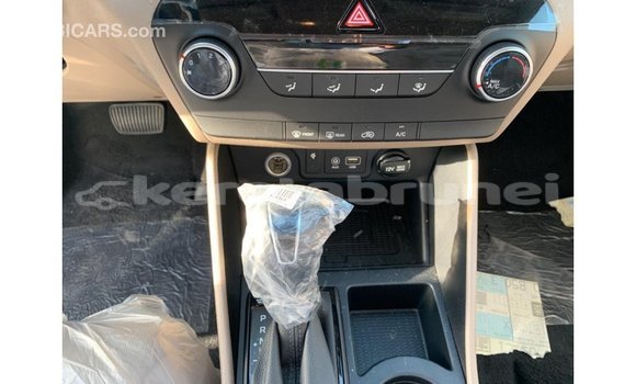 Buy Import Hyundai Tucson White Car in Import - Dubai in Belait Buy Import Hyundai Tucson White Car in Import - Dubai in Belait