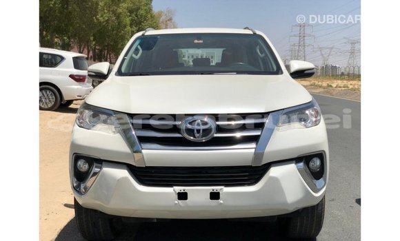 Buy Import Toyota Fortuner White Car in Import - Dubai in Belait Buy Import Toyota Fortuner White Car in Import - Dubai in Belait