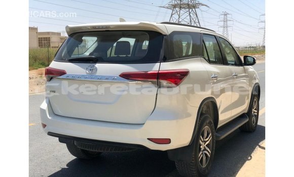 Buy Import Toyota Fortuner White Car in Import - Dubai in Belait Buy Import Toyota Fortuner White Car in Import - Dubai in Belait