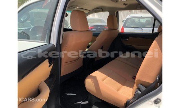 Buy Import Toyota Fortuner White Car in Import - Dubai in Belait Buy Import Toyota Fortuner White Car in Import - Dubai in Belait