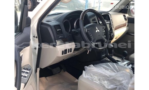 Buy Import Mitsubishi Pajero Black Car in Import - Dubai in Belait Buy Import Mitsubishi Pajero Black Car in Import - Dubai in Belait