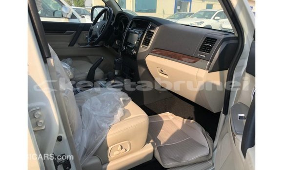 Buy Import Mitsubishi Pajero Black Car in Import - Dubai in Belait Buy Import Mitsubishi Pajero Black Car in Import - Dubai in Belait
