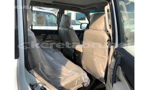 Buy Import Mitsubishi Pajero Black Car in Import - Dubai in Belait Buy Import Mitsubishi Pajero Black Car in Import - Dubai in Belait