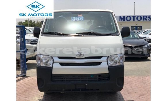 Buy Import Toyota DA White Truck in Import - Dubai in Belait