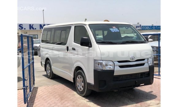 Buy Import Toyota DA White Truck in Import - Dubai in Belait Buy Import Toyota DA White Truck in Import - Dubai in Belait