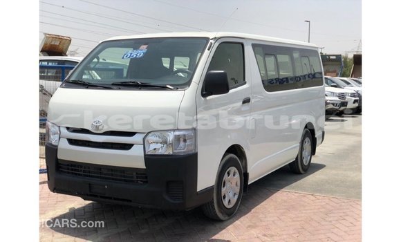 Buy Import Toyota DA White Truck in Import - Dubai in Belait Buy Import Toyota DA White Truck in Import - Dubai in Belait