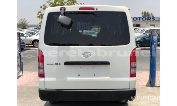 Buy Import Toyota DA White Truck in Import - Dubai in Belait Buy Import Toyota DA White Truck in Import - Dubai in Belait