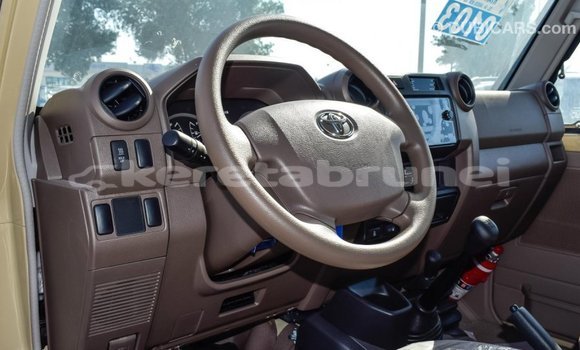 Buy Import Toyota Land Cruiser Beige Car in Import - Dubai in Belait Buy Import Toyota Land Cruiser Beige Car in Import - Dubai in Belait
