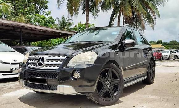 Buy Used Mercedes-Benz ML–Class Black Car in Bandar Seri Begawan in Brunei-Muara