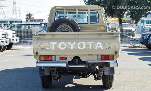 Buy Import Toyota Land Cruiser Beige Car in Import - Dubai in Belait Buy Import Toyota Land Cruiser Beige Car in Import - Dubai in Belait