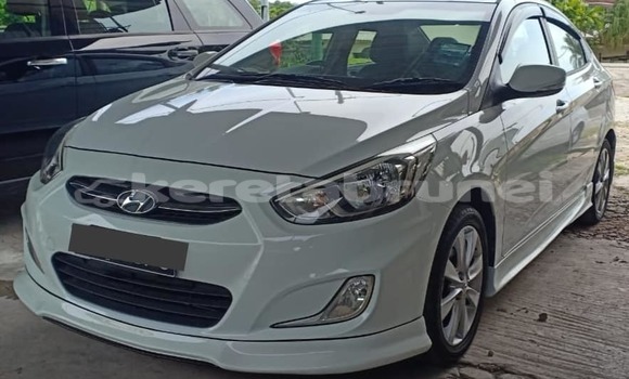 Buy Used Hyundai Accent White Car in Bandar Seri Begawan in Brunei-Muara Buy Used Hyundai Accent White Car in Bandar Seri Begawan in Brunei-Muara