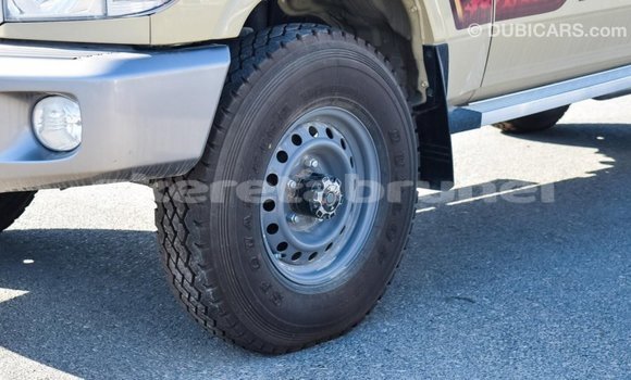 Buy Import Toyota Land Cruiser Beige Car in Import - Dubai in Belait Buy Import Toyota Land Cruiser Beige Car in Import - Dubai in Belait
