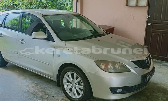 Buy Used Mazda 3 White Car in Bandar Seri Begawan in Brunei-Muara