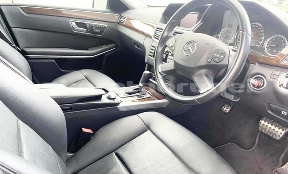 Buy Used Mercedes-Benz E–Class Black Car in Bandar Seri Begawan in Brunei-Muara Buy Used Mercedes-Benz E–Class Black Car in Bandar Seri Begawan in Brunei-Muara