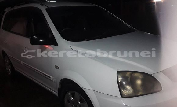Buy Used Kia Carens White Car in Bandar Seri Begawan in Brunei-Muara