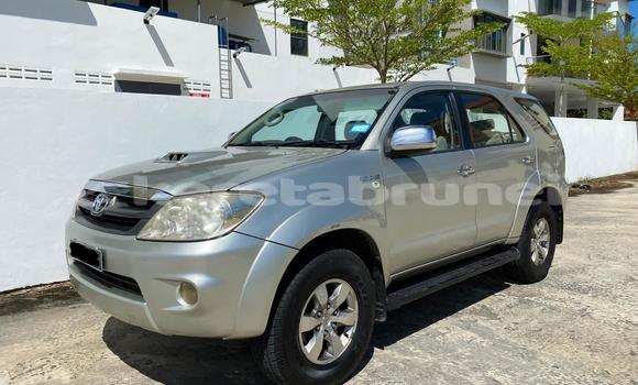 Buy Used Toyota Fortuner Beige Car in Kuala Belait in Belait Buy Used Toyota Fortuner Beige Car in Kuala Belait in Belait