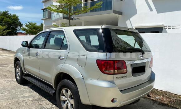 Buy Used Toyota Fortuner Beige Car in Kuala Belait in Belait Buy Used Toyota Fortuner Beige Car in Kuala Belait in Belait
