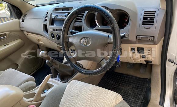 Buy Used Toyota Fortuner Beige Car in Kuala Belait in Belait Buy Used Toyota Fortuner Beige Car in Kuala Belait in Belait