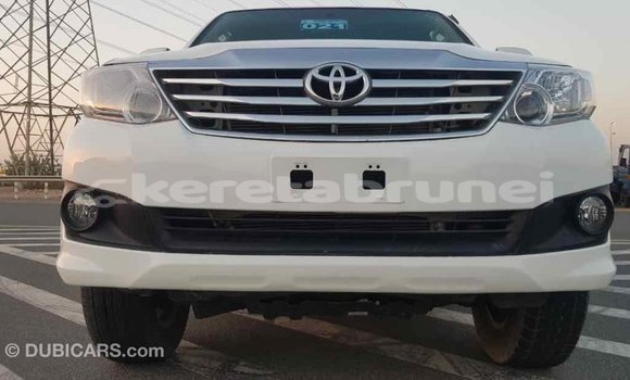 Buy Import Toyota Fortuner White Car in Import - Dubai in Belait Buy Import Toyota Fortuner White Car in Import - Dubai in Belait