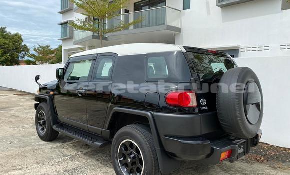 Buy Used Toyota FJ Cruiser Black Car in Kuala Belait in Belait Buy Used Toyota FJ Cruiser Black Car in Kuala Belait in Belait
