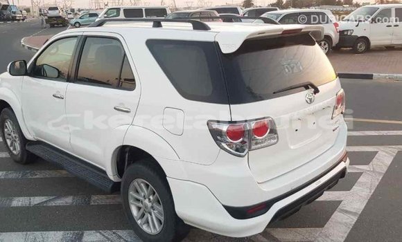 Buy Import Toyota Fortuner White Car in Import - Dubai in Belait Buy Import Toyota Fortuner White Car in Import - Dubai in Belait