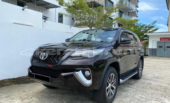Buy Used Toyota Fortuner Brown Car in Kuala Belait in Belait Buy Used Toyota Fortuner Brown Car in Kuala Belait in Belait