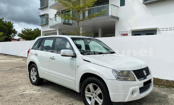 Buy Used Suzuki Grand Vitara White Car in Kuala Belait in Belait
