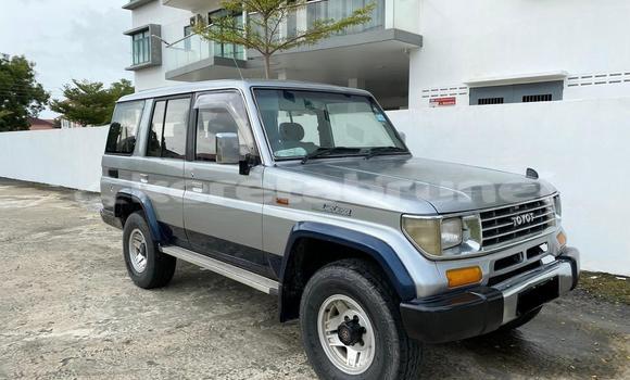 Buy Used Toyota Land Cruiser Silver Car in Kuala Belait in Belait Buy Used Toyota Land Cruiser Silver Car in Kuala Belait in Belait