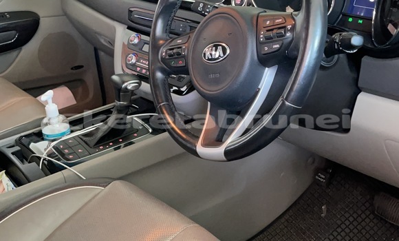 Buy Used Kia Carnival Black Car in Seria in Belait Buy Used Kia Carnival Black Car in Seria in Belait