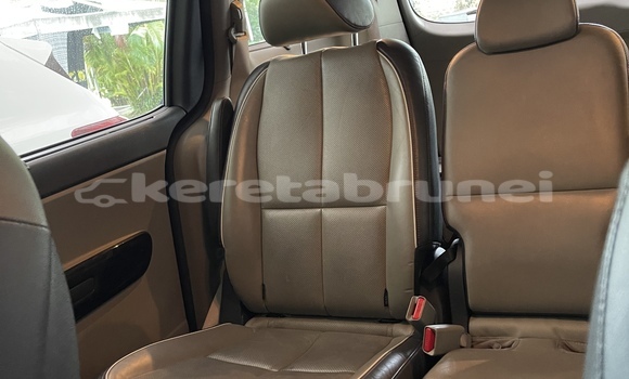 Buy Used Kia Carnival Black Car in Seria in Belait Buy Used Kia Carnival Black Car in Seria in Belait