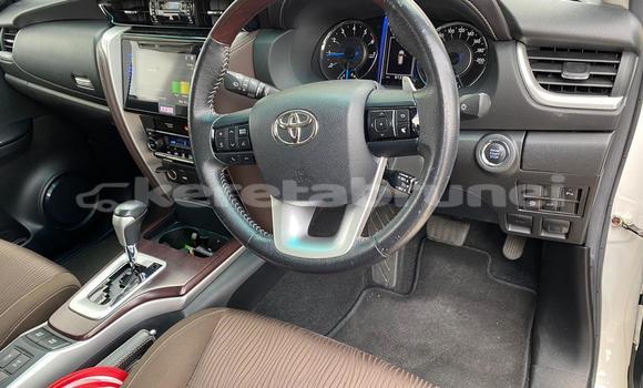 Buy Used Toyota Fortuner White Car in Kuala Belait in Belait Buy Used Toyota Fortuner White Car in Kuala Belait in Belait