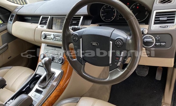 Buy Used Land Rover Range Rover Sport Brown Car in Bandar Seri Begawan in Brunei-Muara Buy Used Land Rover Range Rover Sport Brown Car in Bandar Seri Begawan in Brunei-Muara